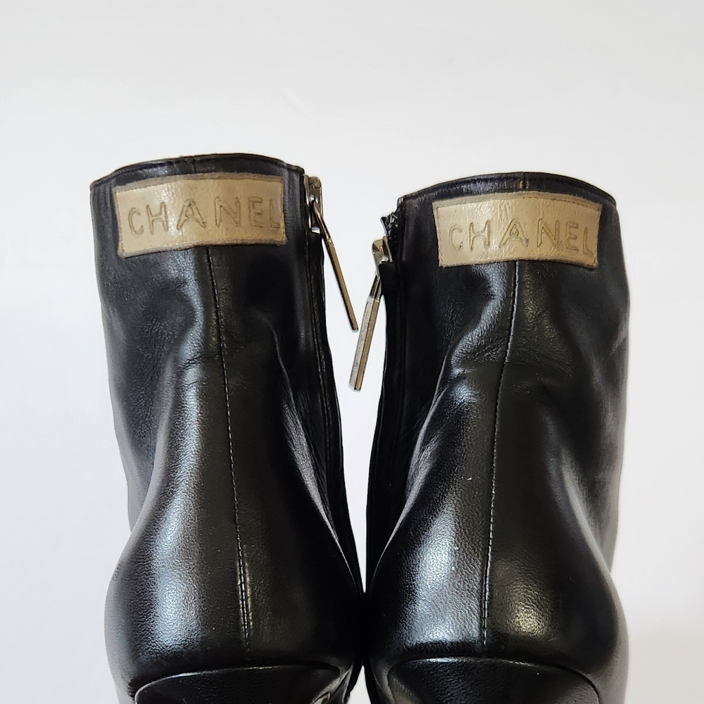 CHANEL Black‎ and Cream Heeled Boots - Picture 12 of 16